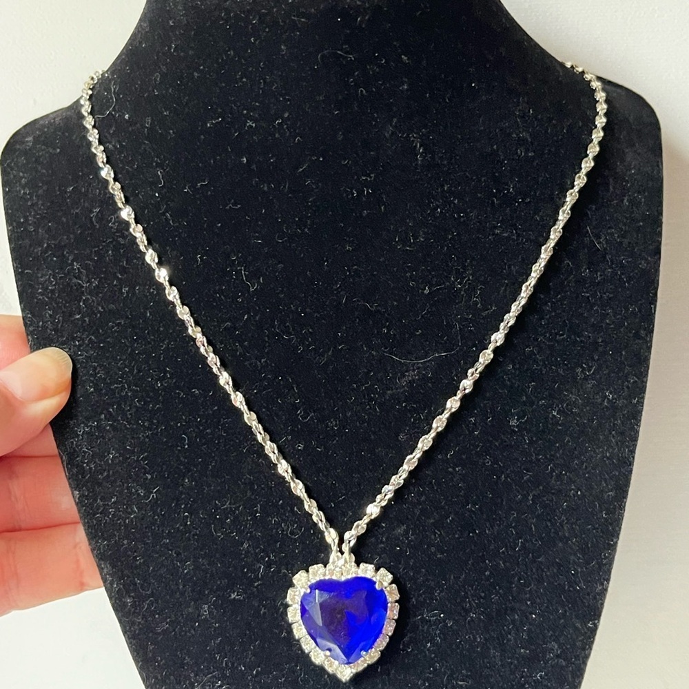 1998 Lindenwold Heart of The Titanic Blue Ocean Glass Heart Necklace w Case - Picture 9 of 14